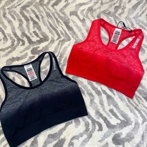 Adapt Ombré Seamless Sports Bra. Size small. Color Black Mark & Red
